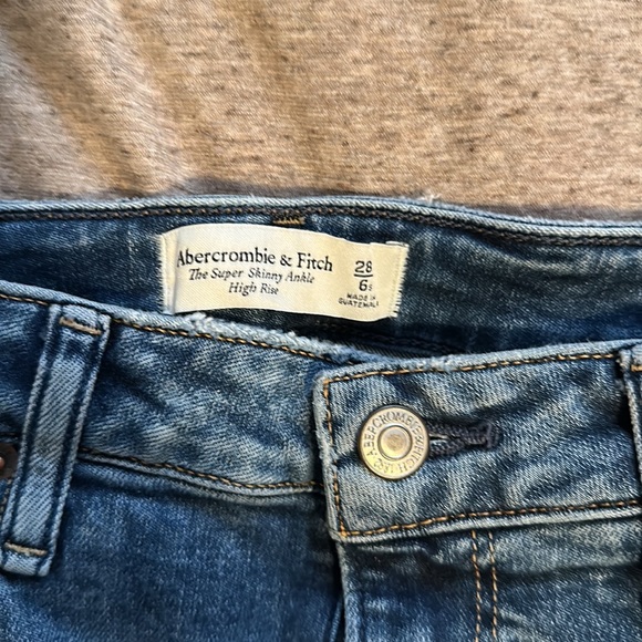 Abercrombie & Fitch High Rise Jeans size 6 - Picture 4 of 4